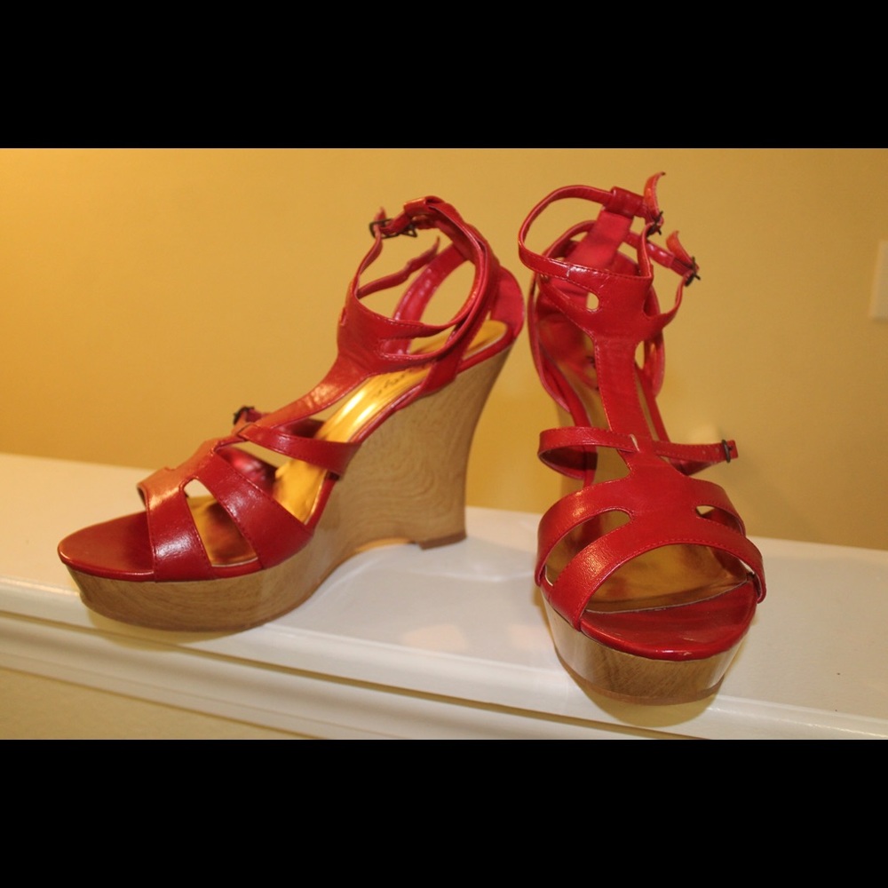 Red wedges